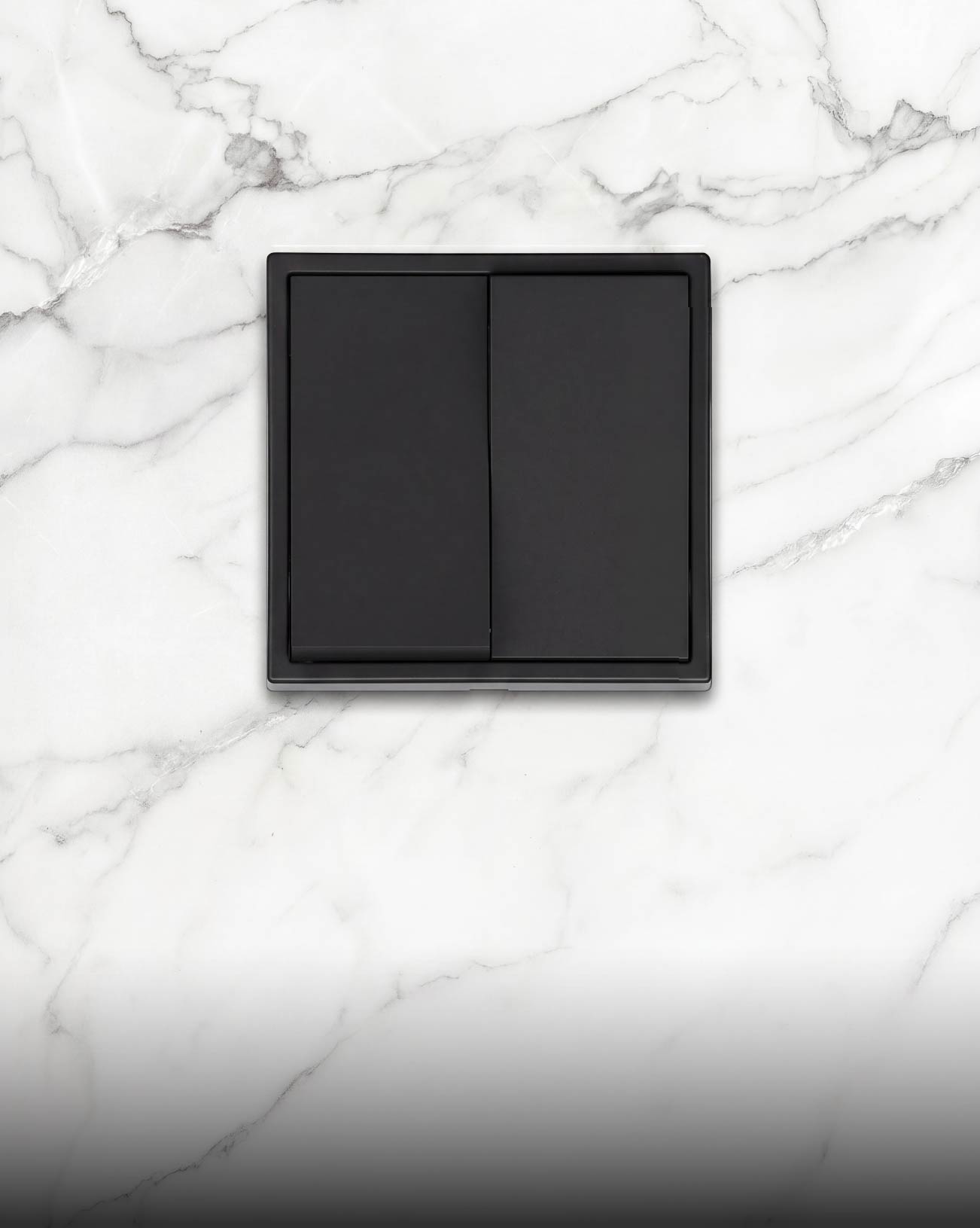 Ash Gray finish trên marble trắng